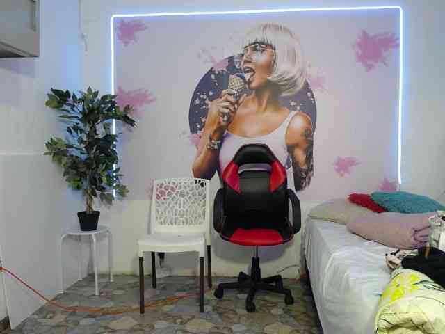 nicol-ross19 webcam