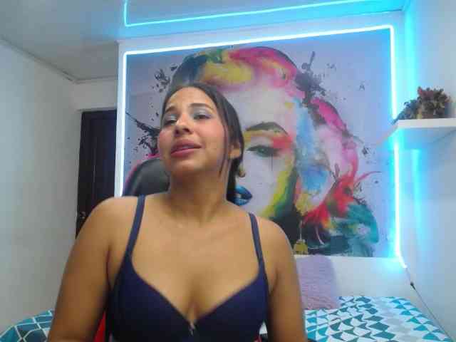 nicol-ross19 webcam