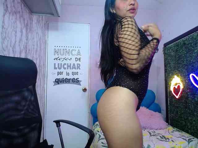 nicol-ross19 webcam
