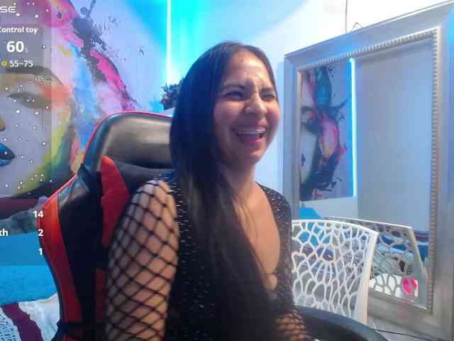 nicol-ross19 Live Webcam on BongaCams