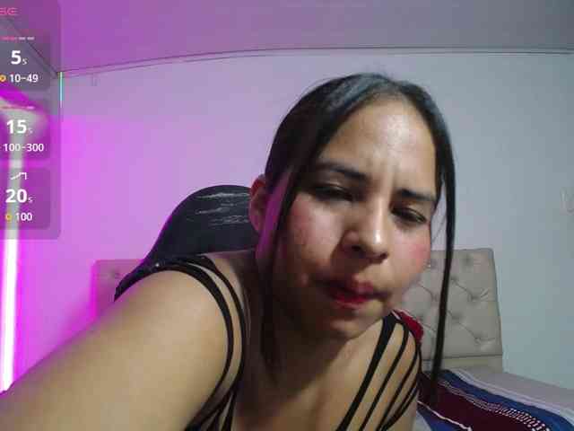 nicol-ross19 webcam