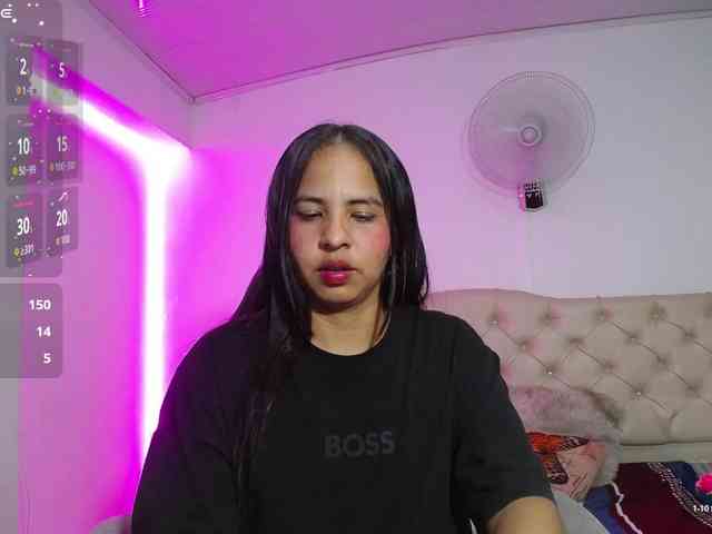 nicol-ross19 webcam