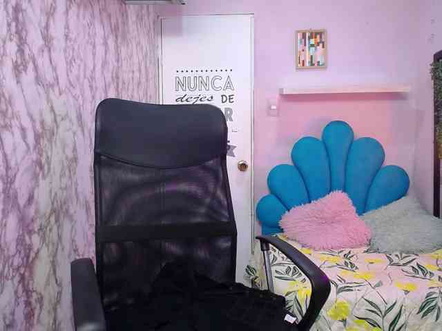 nicol-ross19 webcam