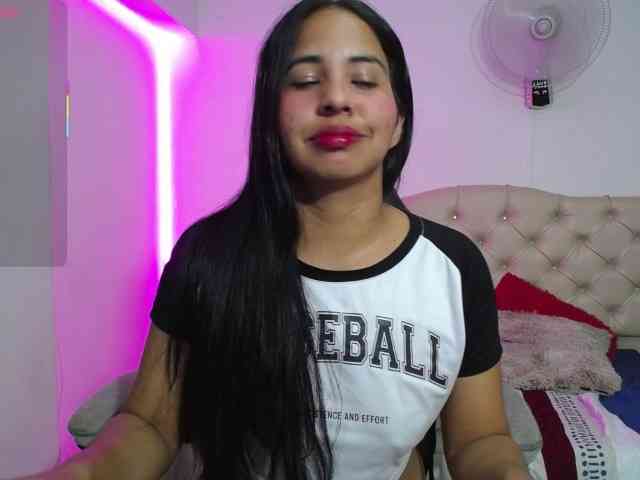 nicol-ross19 webcam