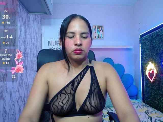 nicol-ross19 webcam