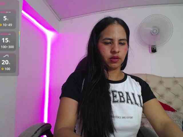 nicol-ross19 webcam