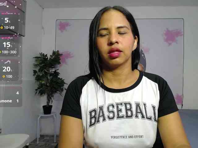 nicol-ross19 webcam