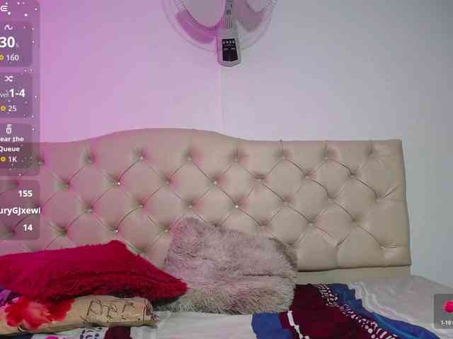 nicol-ross19 webcam