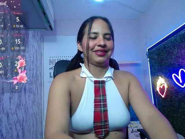 nicol-ross19 webcam