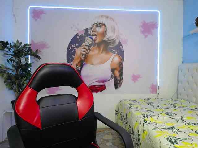 nicol-ross19 webcam