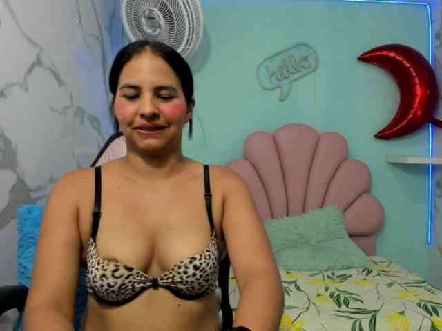 nicol-ross19 webcam