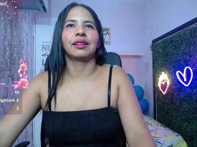 nicol-ross19 webcam