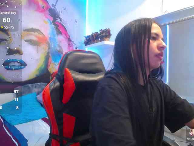nicol-ross19 webcam