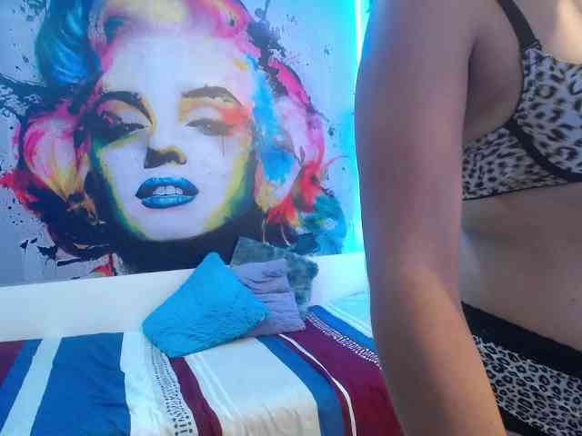 nicol-ross19 webcam