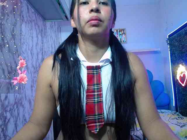 nicol-ross19 webcam
