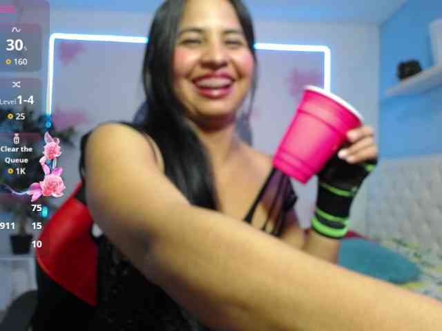 nicol-ross19 webcam