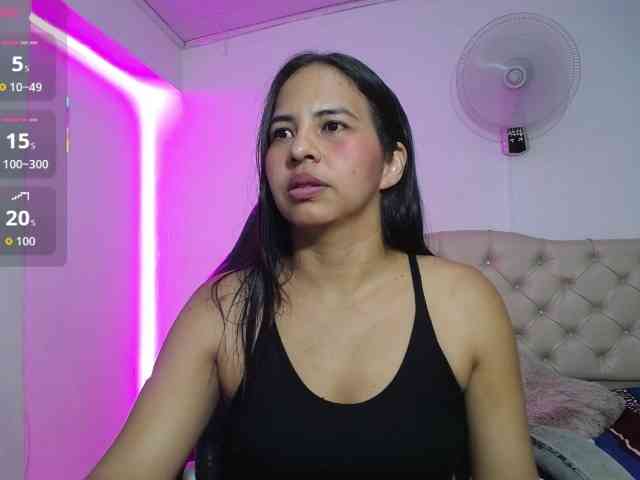 nicol-ross19 webcam