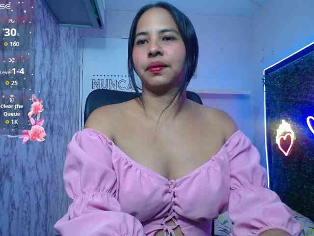 nicol-ross19 webcam