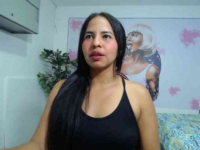 nicol-ross19 webcam
