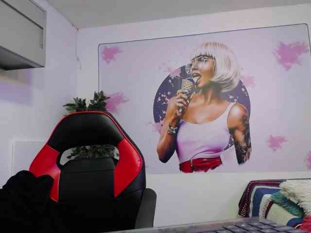 nicol-ross19 webcam