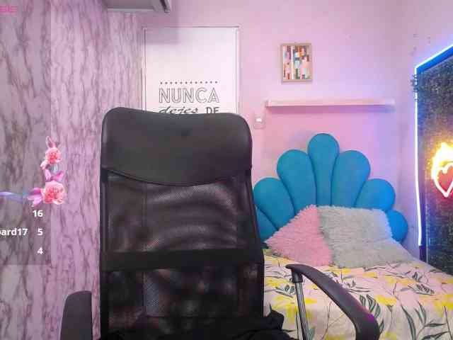 nicol-ross19 webcam