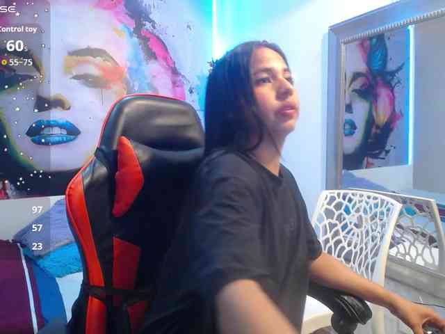 nicol-ross19 webcam