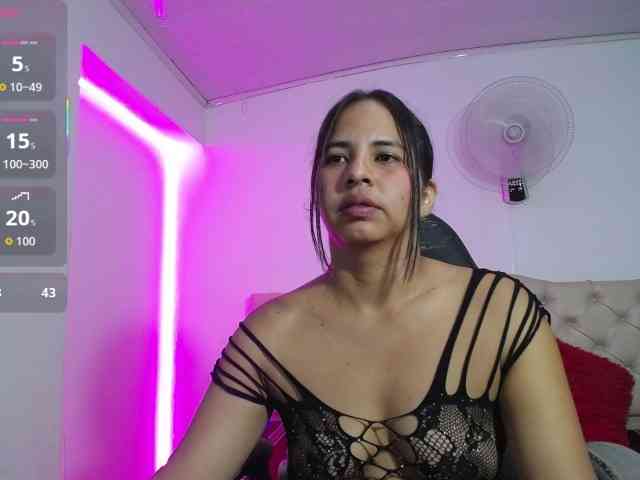 nicol-ross19 webcam