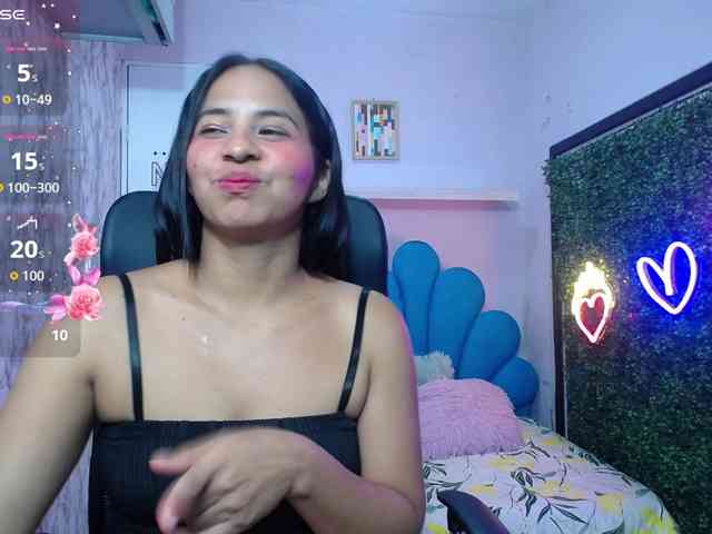 nicol-ross19 webcam