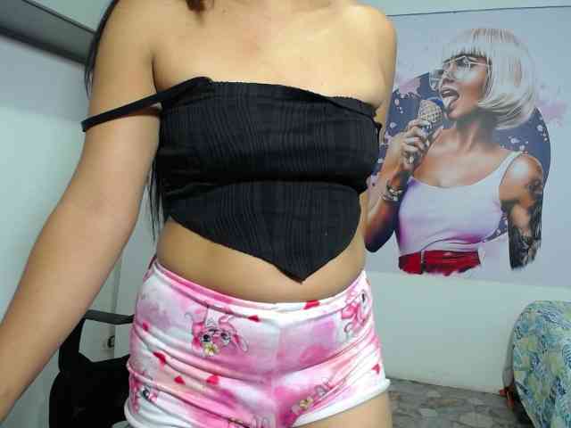nicol-ross19 webcam