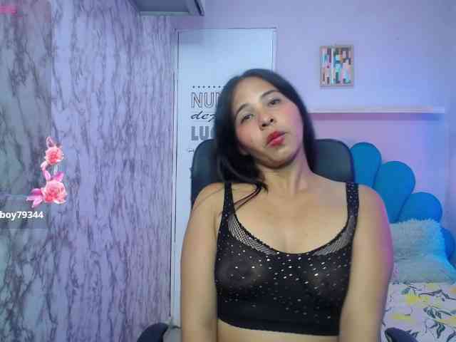nicol-ross19 webcam