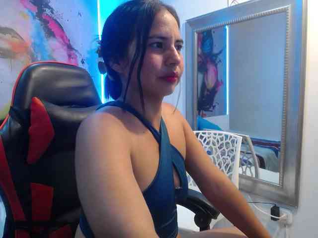 nicol-ross19 webcam