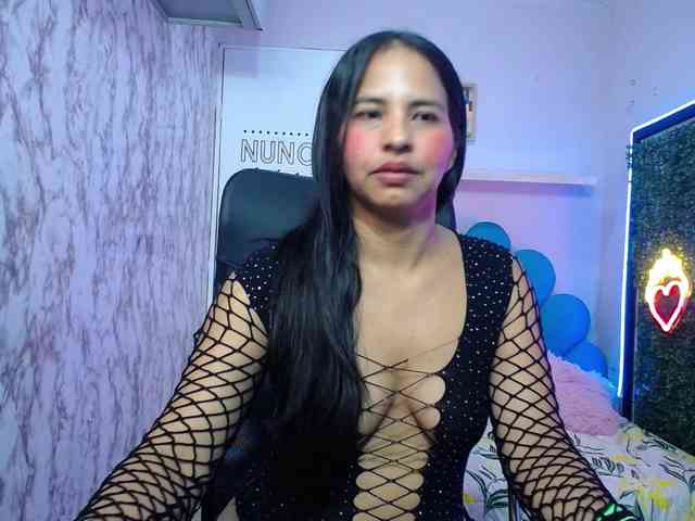 nicol-ross19 webcam