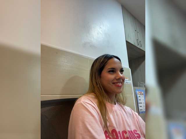MeganRosse1 live cam on BongaCams