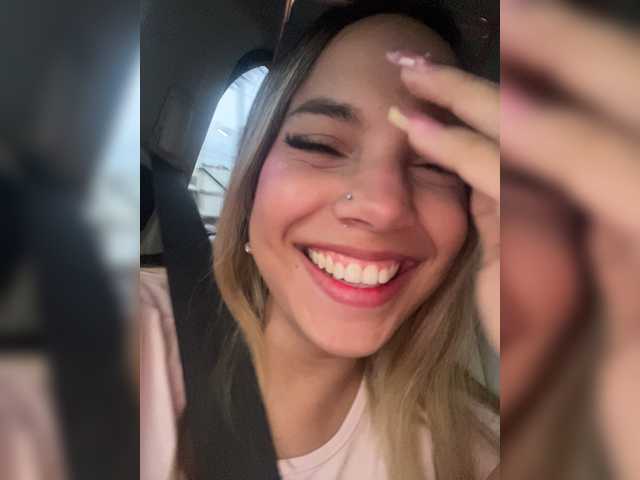MeganRosse1 live cam on BongaCams