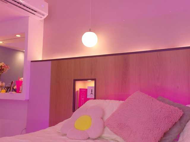 MeganRosse live cam preview