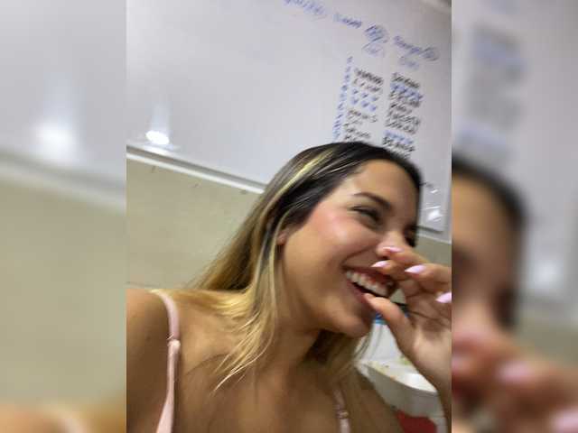 MeganRosse1 live cam on BongaCams