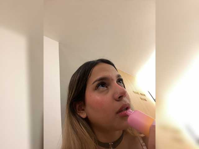 MeganRosse1 live cam on BongaCams
