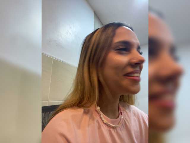 MeganRosse1 live cam on BongaCams