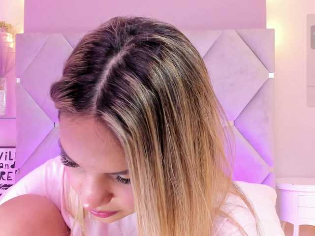 MeganRosse1 live cam on BongaCams