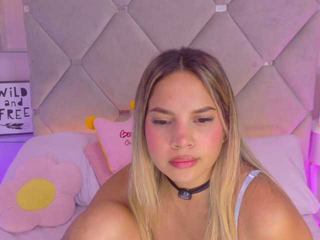 MeganRosse1, en directo ahora en BongaCams