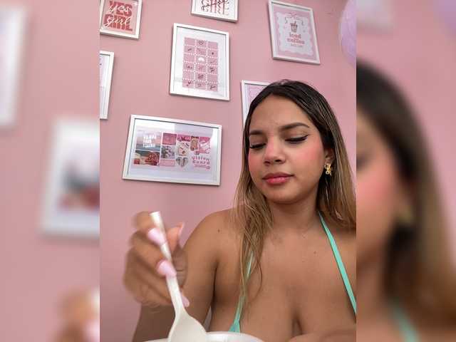 MeganRosse1 live cam on BongaCams