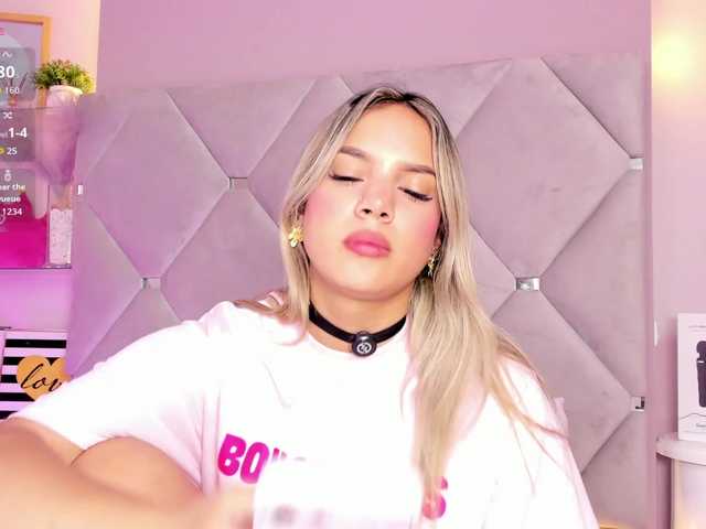 MeganRosse live webcam show