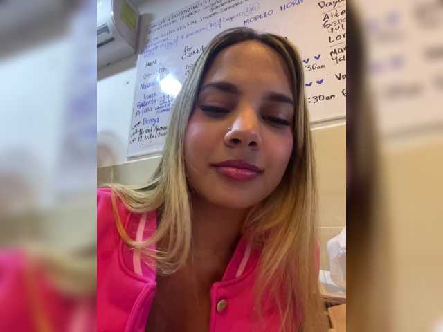 MeganRosse1 live cam