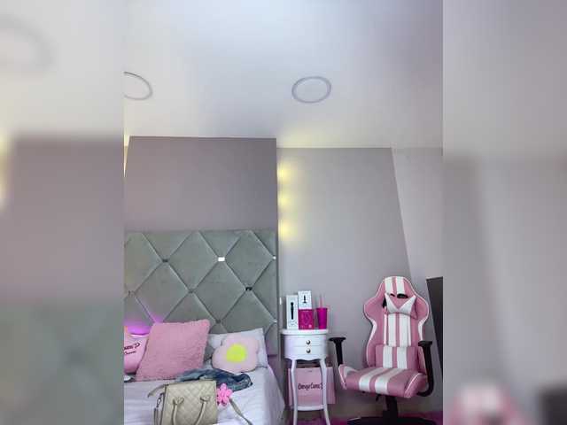 MeganRosse1 live cam on BongaCams