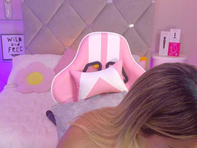 MeganRosse1 live cam on BongaCams