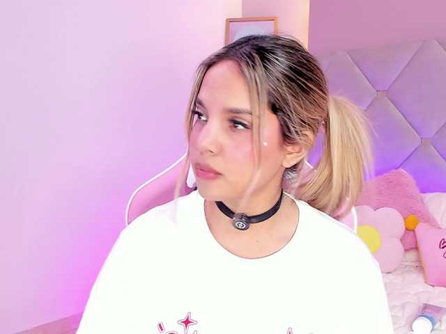 MeganRosse1 live cam on BongaCams