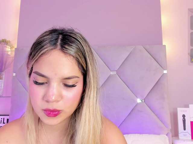 MeganRosse1 live cam