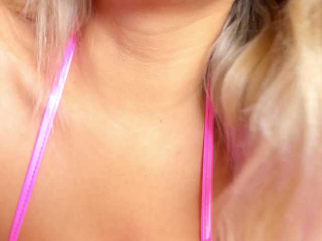MeganRosse live webcam show