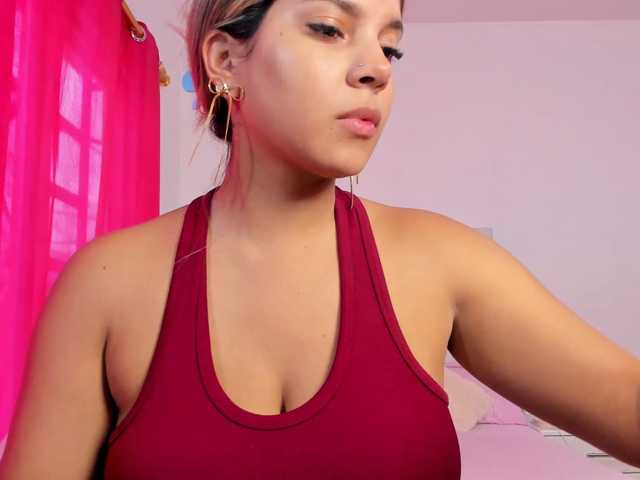 MeganRosse1 live cam on BongaCams