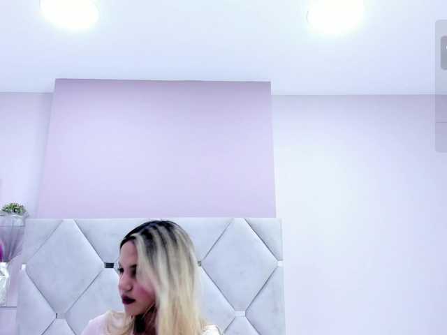 MeganRosse1 live cam on BongaCams